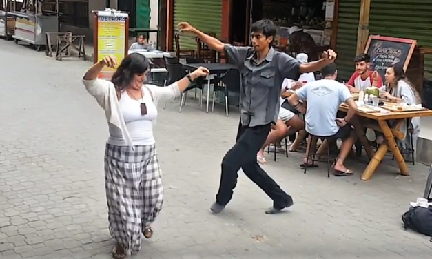 Living in Ecuador- Dancing in the Streets