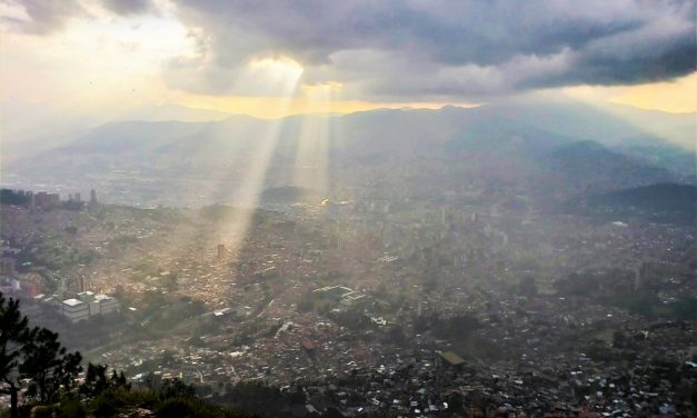 Living in Ecuador- Spanish Immersion #4 Wet n’ Wild